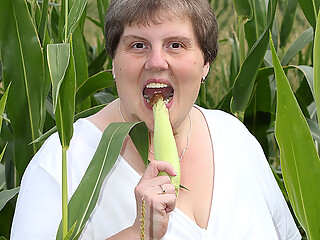This Big Mama Loves To Play In A Cornfield - MatureNL